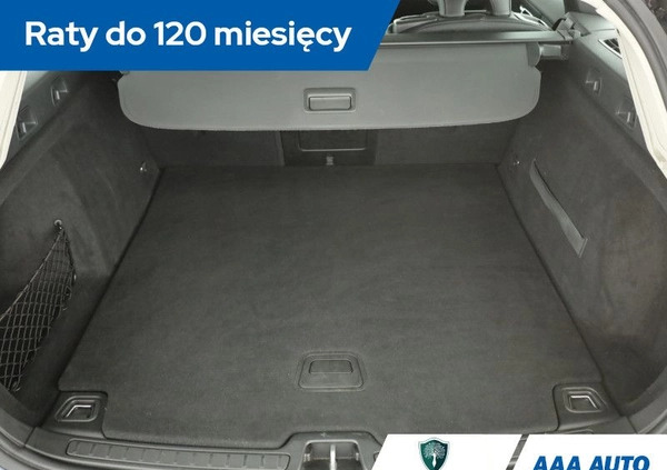 Volvo V60 cena 100001 przebieg: 169643, rok produkcji 2019 z Mikołajki małe 352